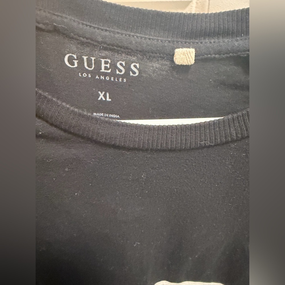 Mens Guess T-Shirt - Picture 3 of 3